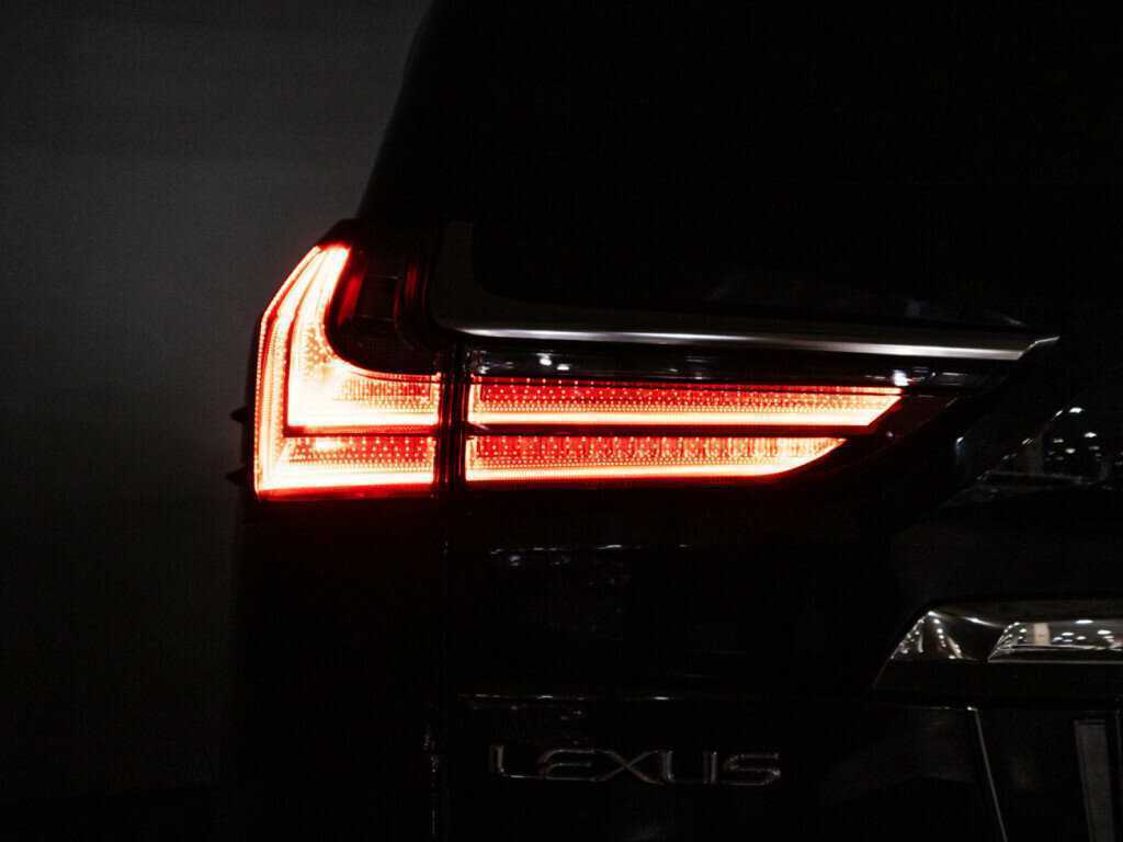 Lexus LX 2018