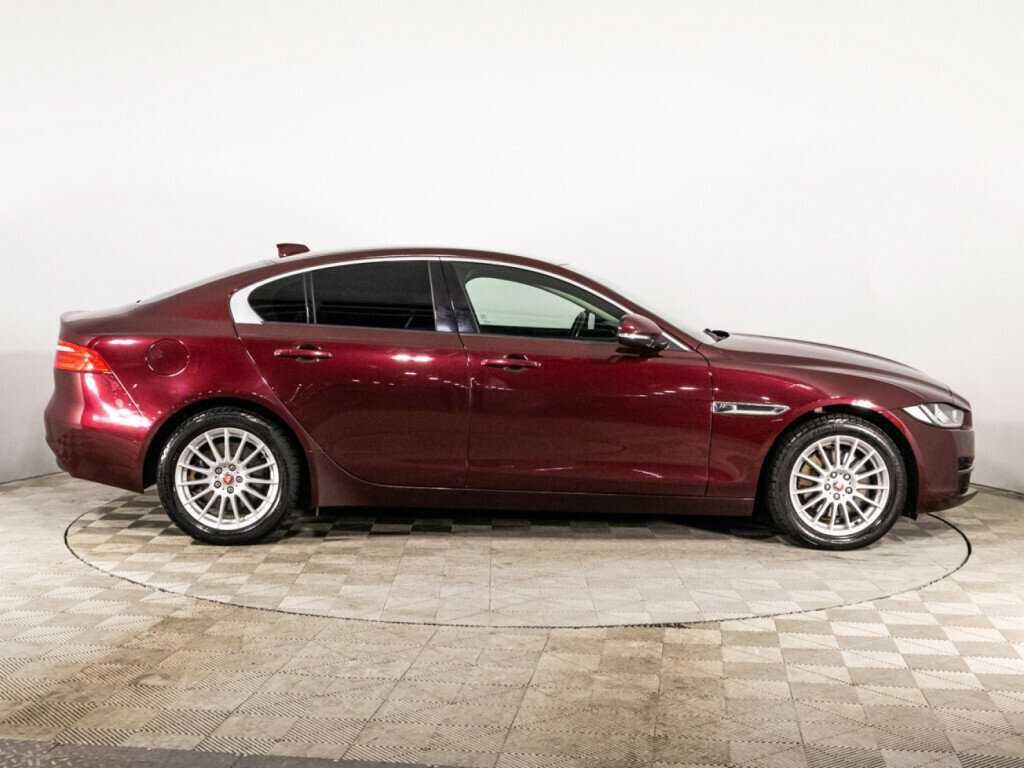 Jaguar XE