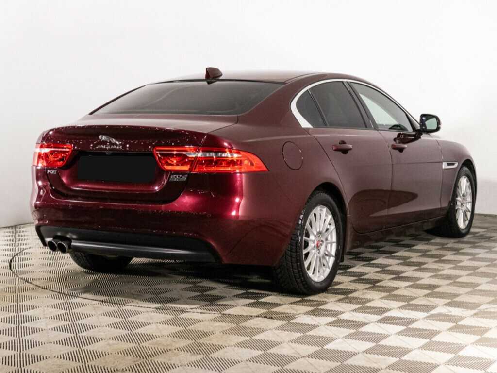 Jaguar XE