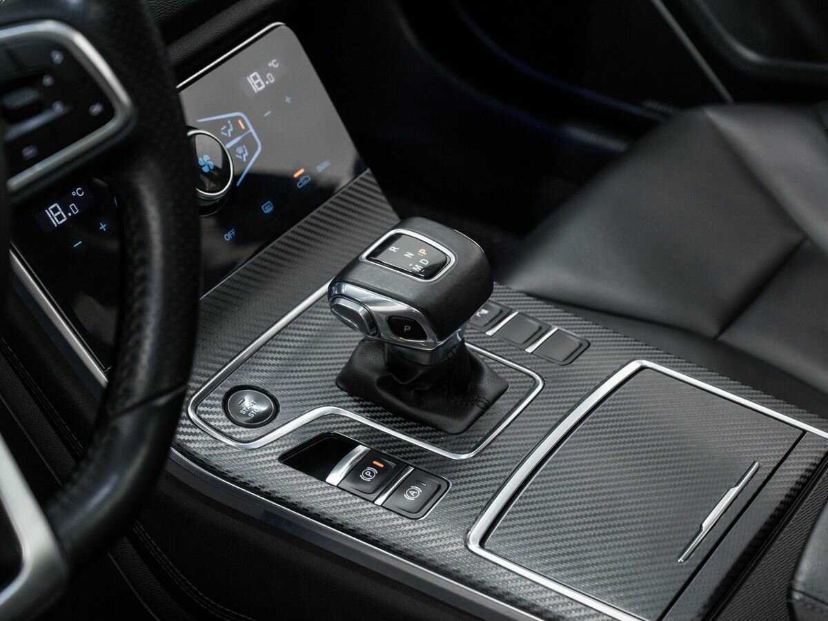 Hongqi H5 2022
