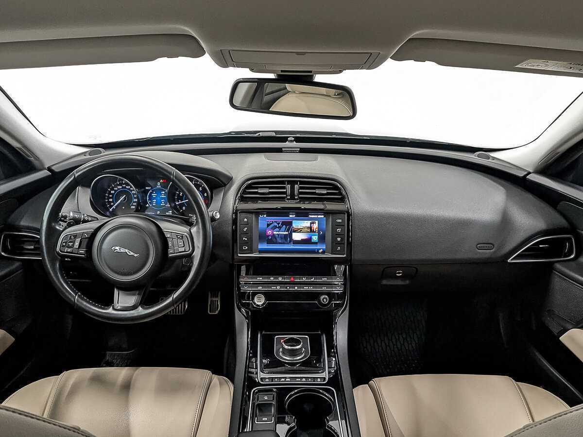 Jaguar XE 2017
