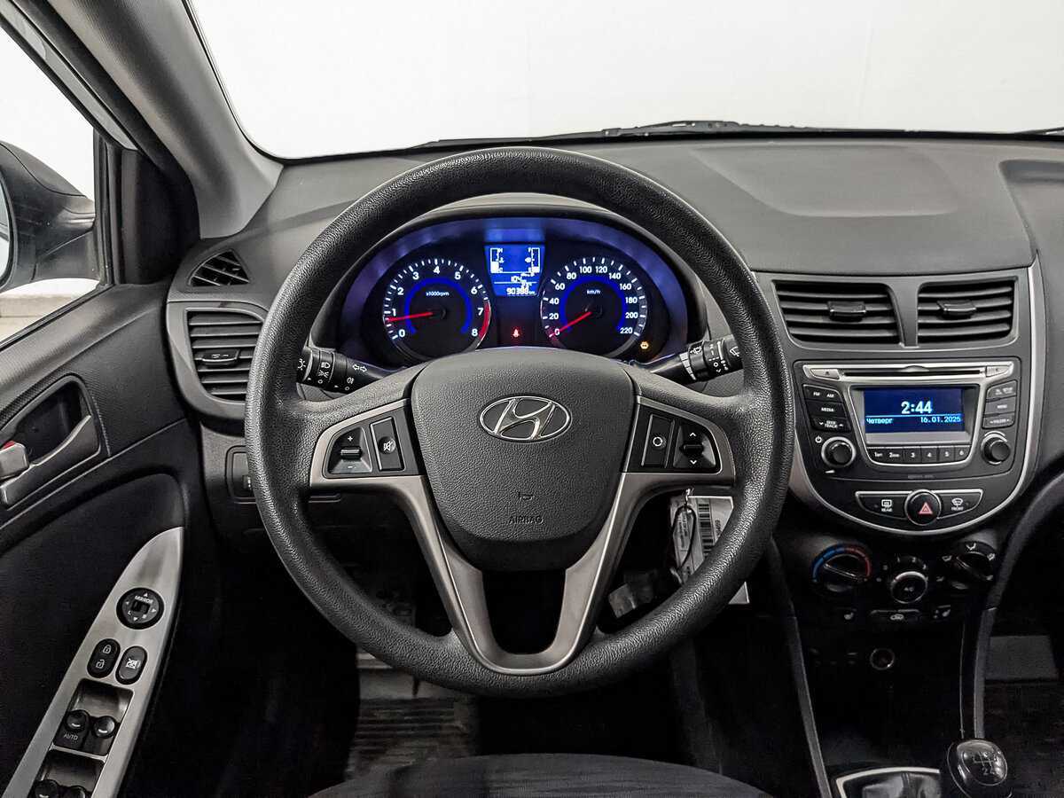 Hyundai Solaris 2015