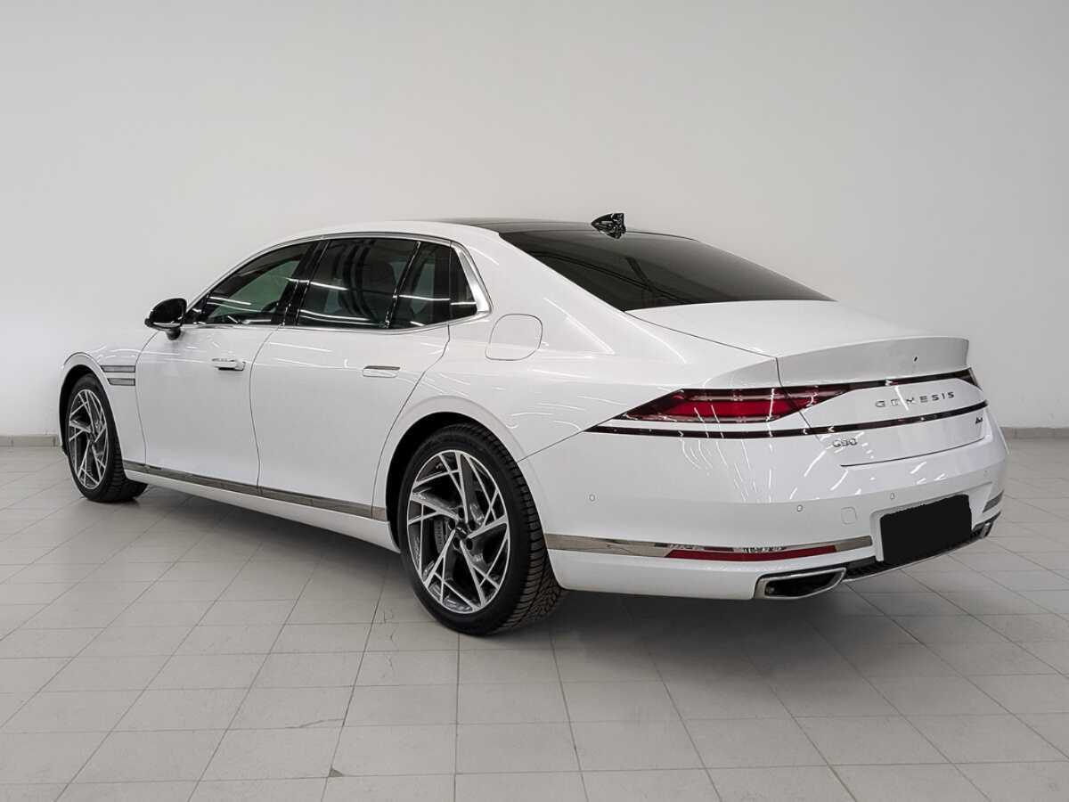 Genesis G90
