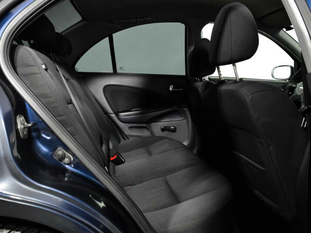 Nissan Almera 2006