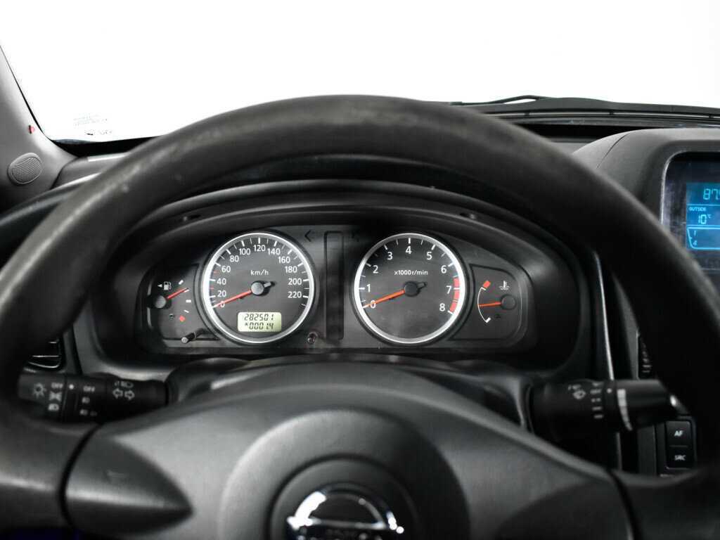 Nissan Almera 2006