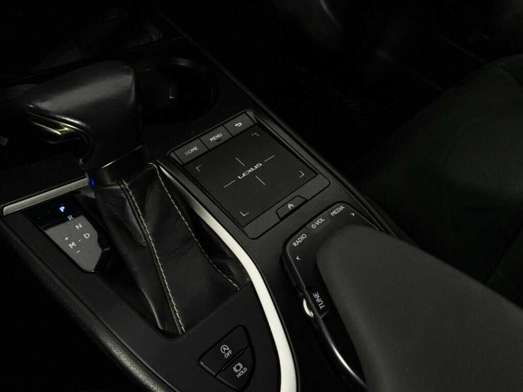 Lexus UX 2019