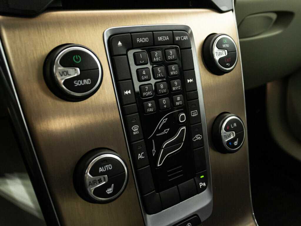 Volvo V40 Cross Country 2014