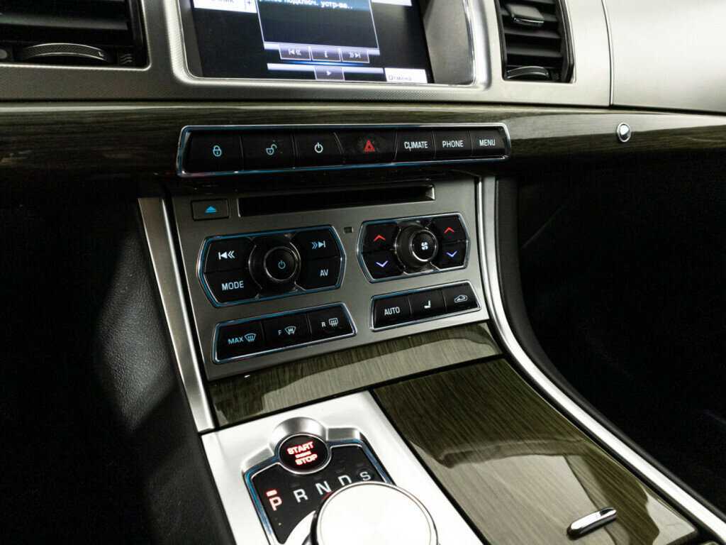 Jaguar XF 2014