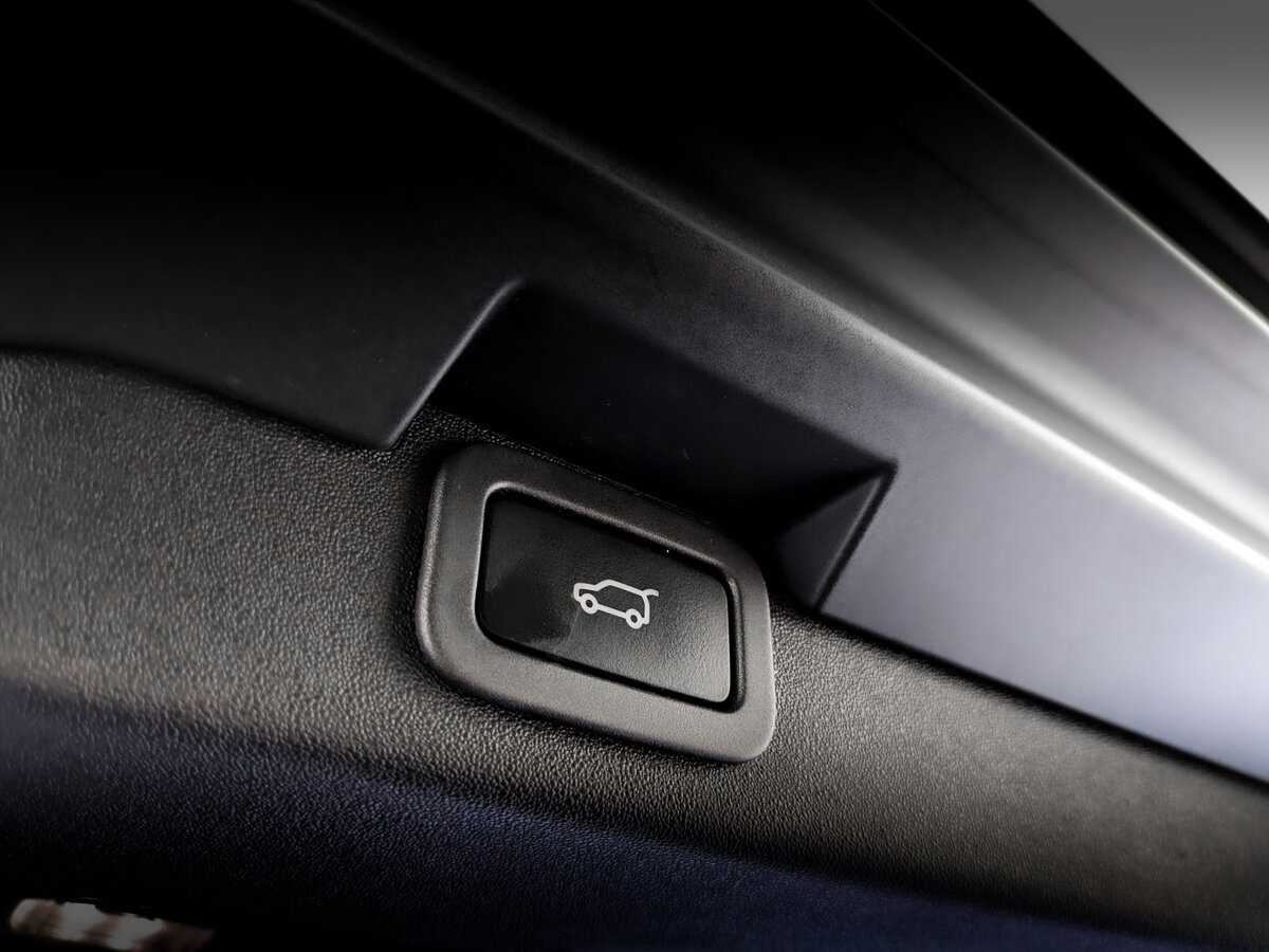Land Rover Discovery 2019