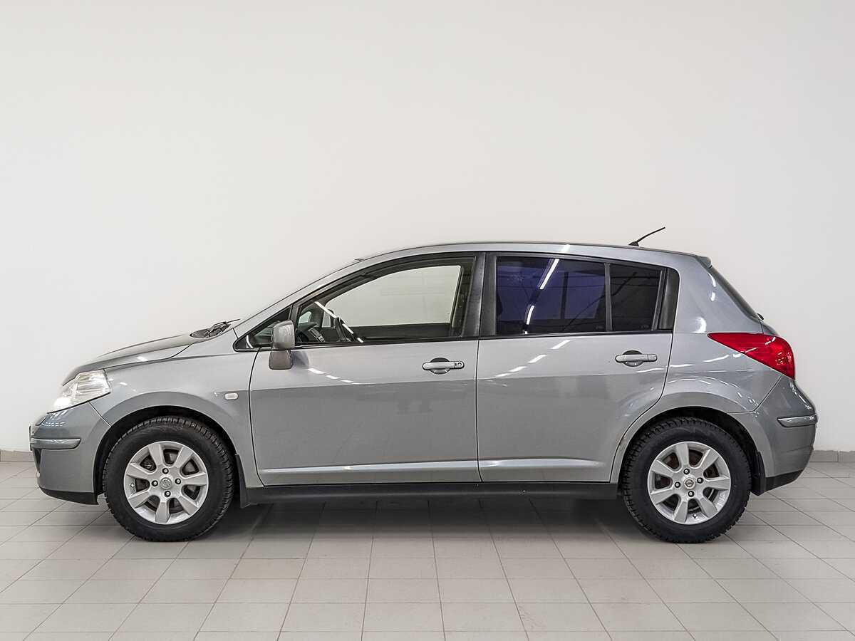 Nissan Tiida 2008