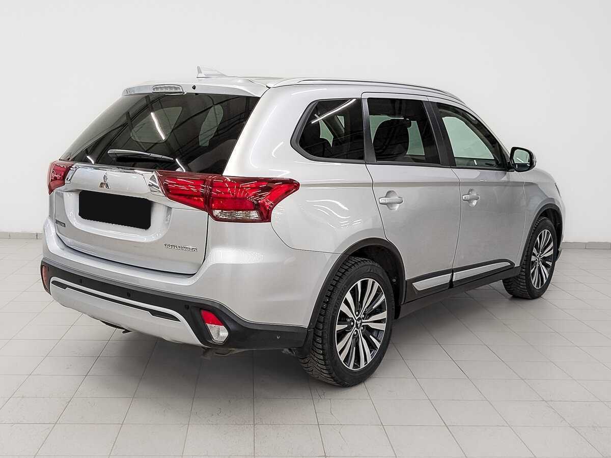 Mitsubishi Outlander 2020