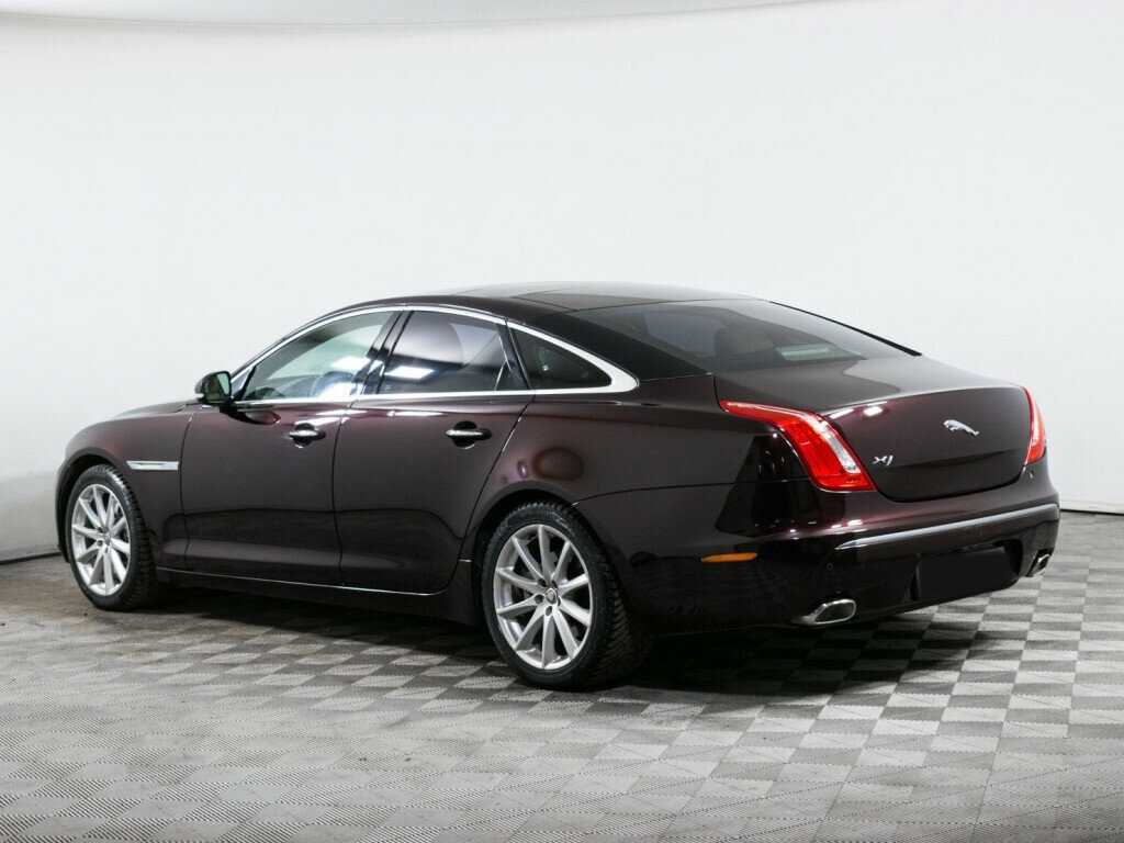 Jaguar XJ