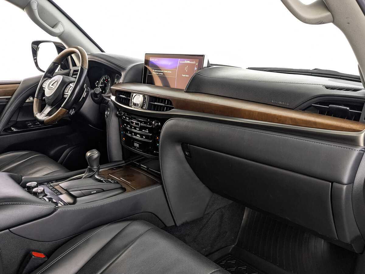 Lexus LX 2016