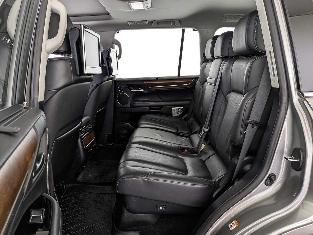 Lexus LX 2016