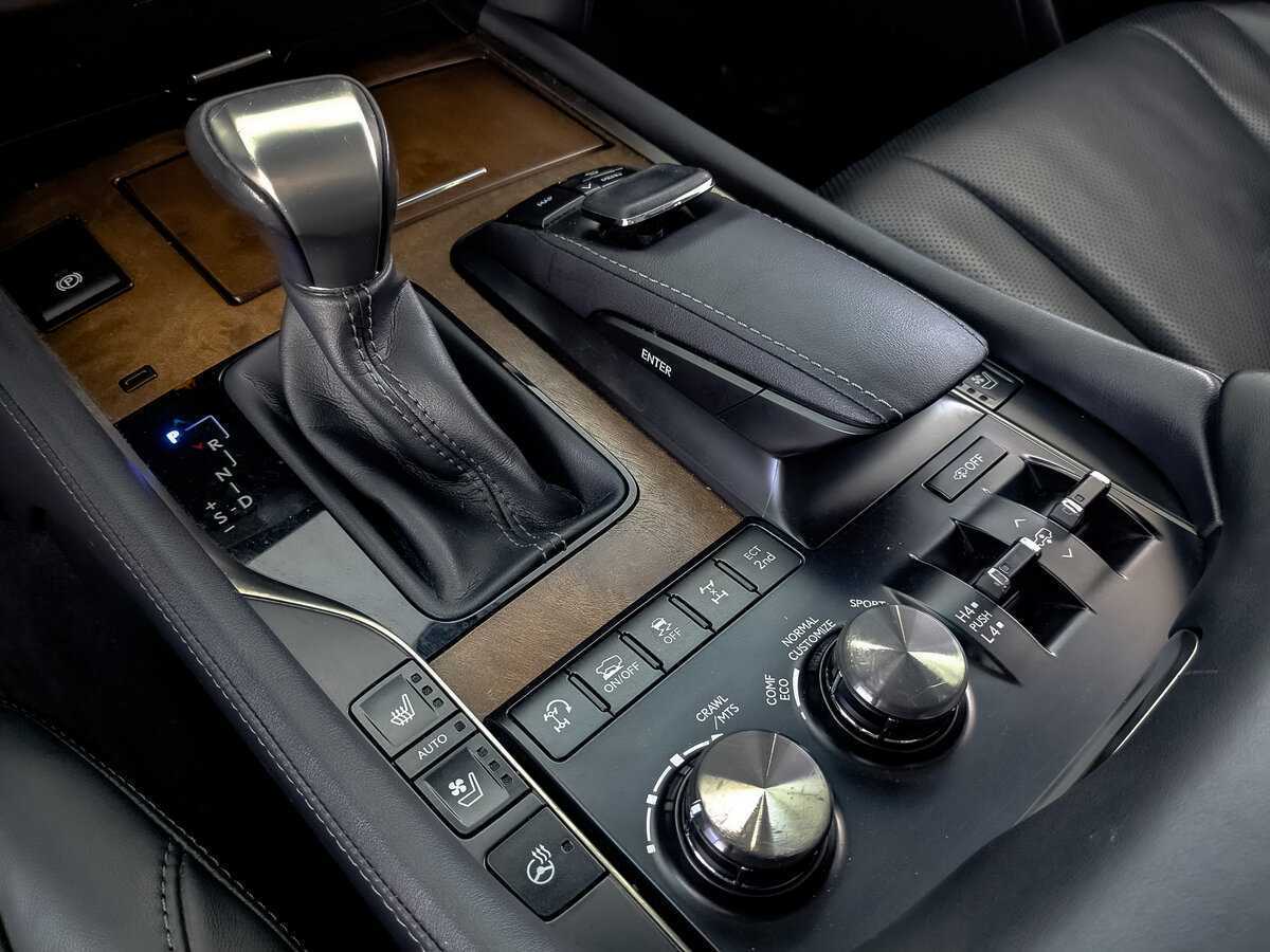 Lexus LX 2016