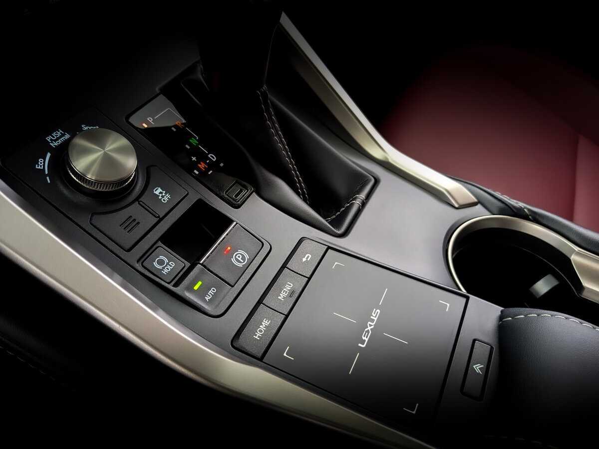 Lexus NX 2021