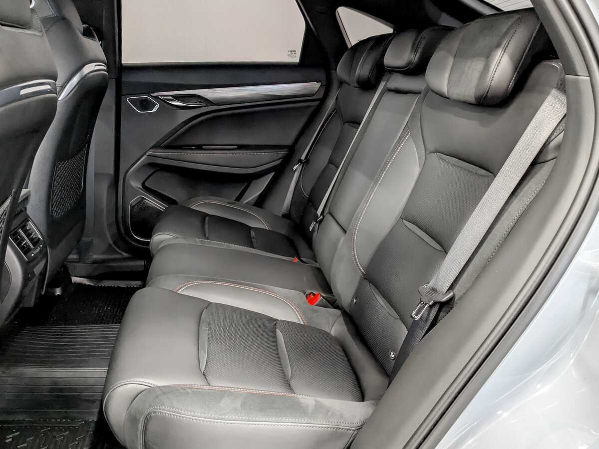 Geely Tugella 2023