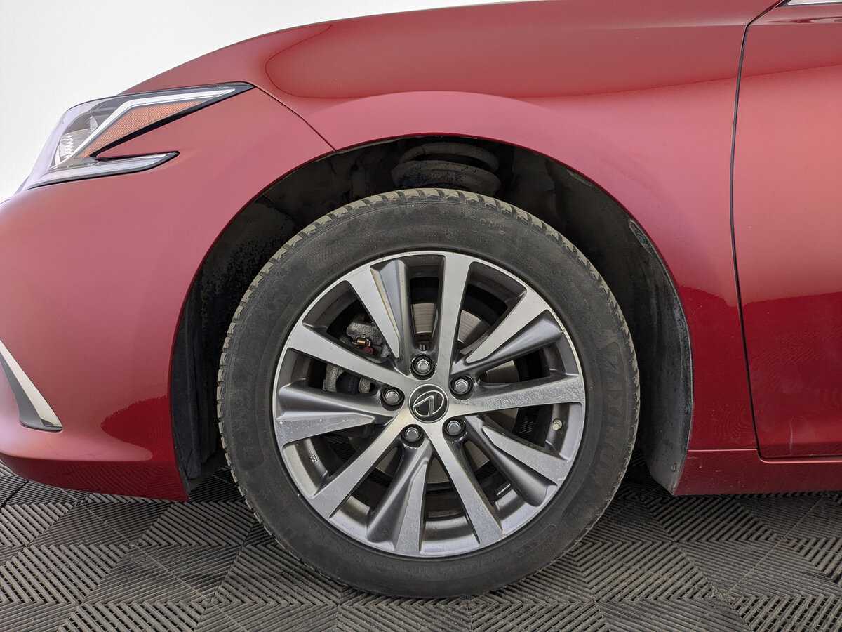 Lexus ES 2020