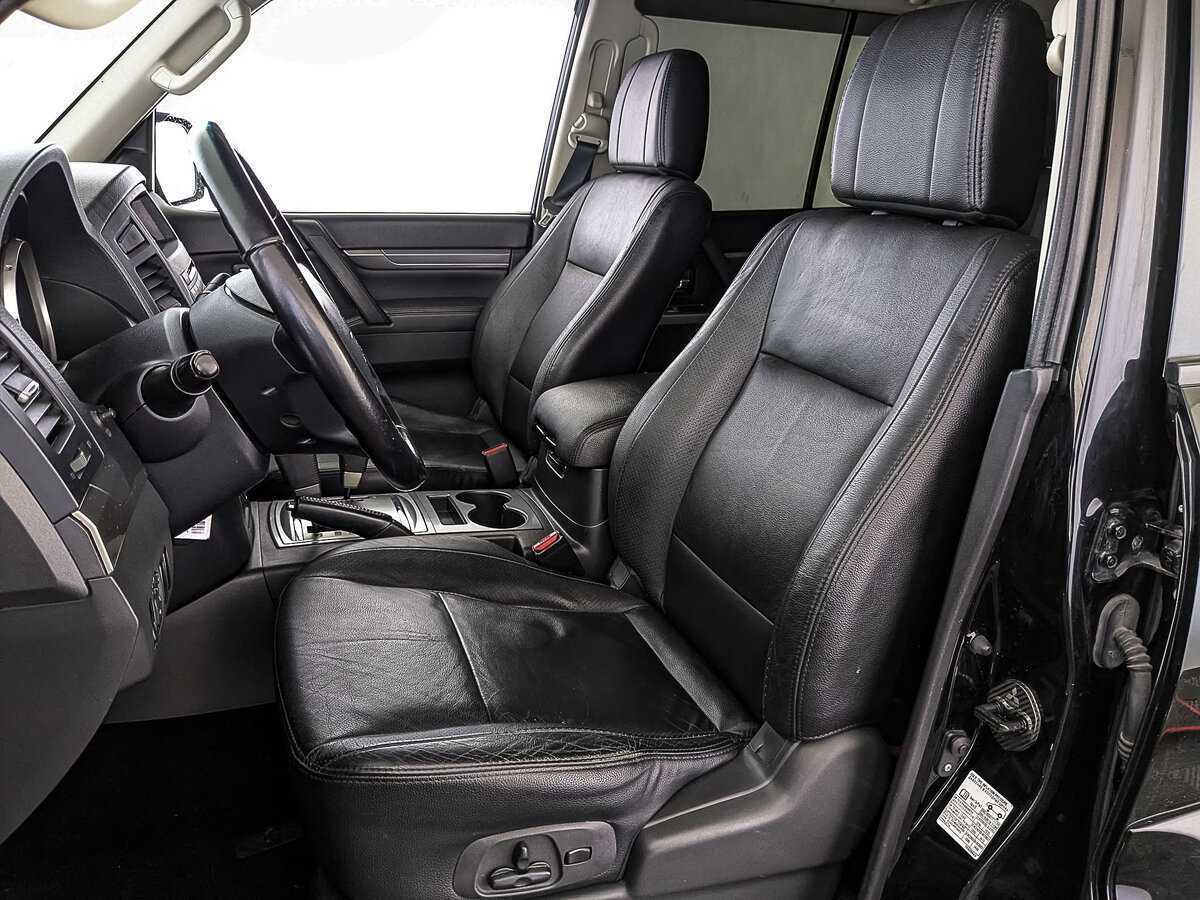 Mitsubishi Pajero 2013