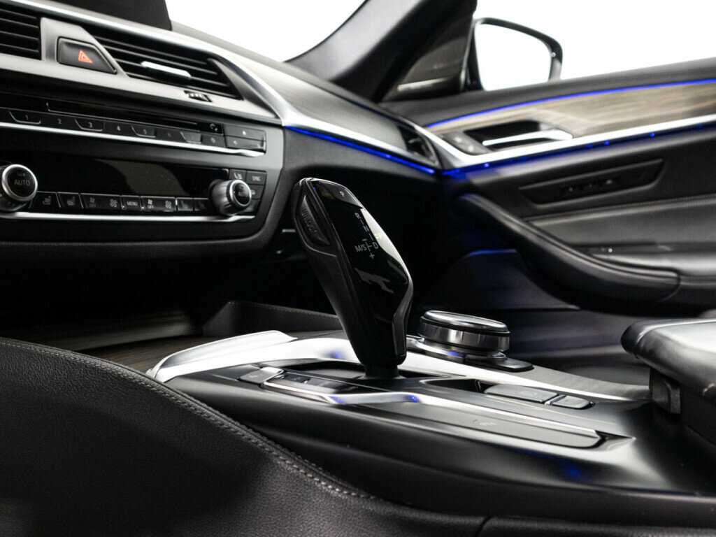 BMW 5 серии 2019