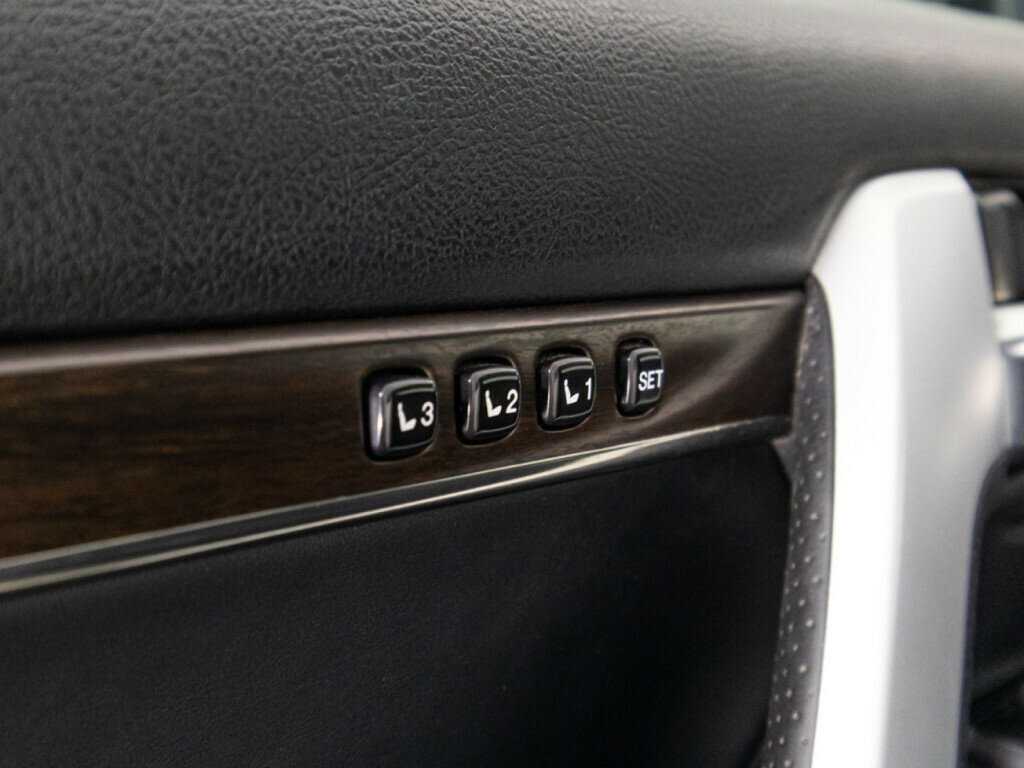 Toyota Land Cruiser 2016