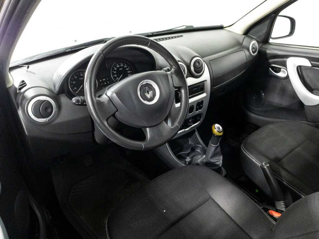 Renault Sandero 2013