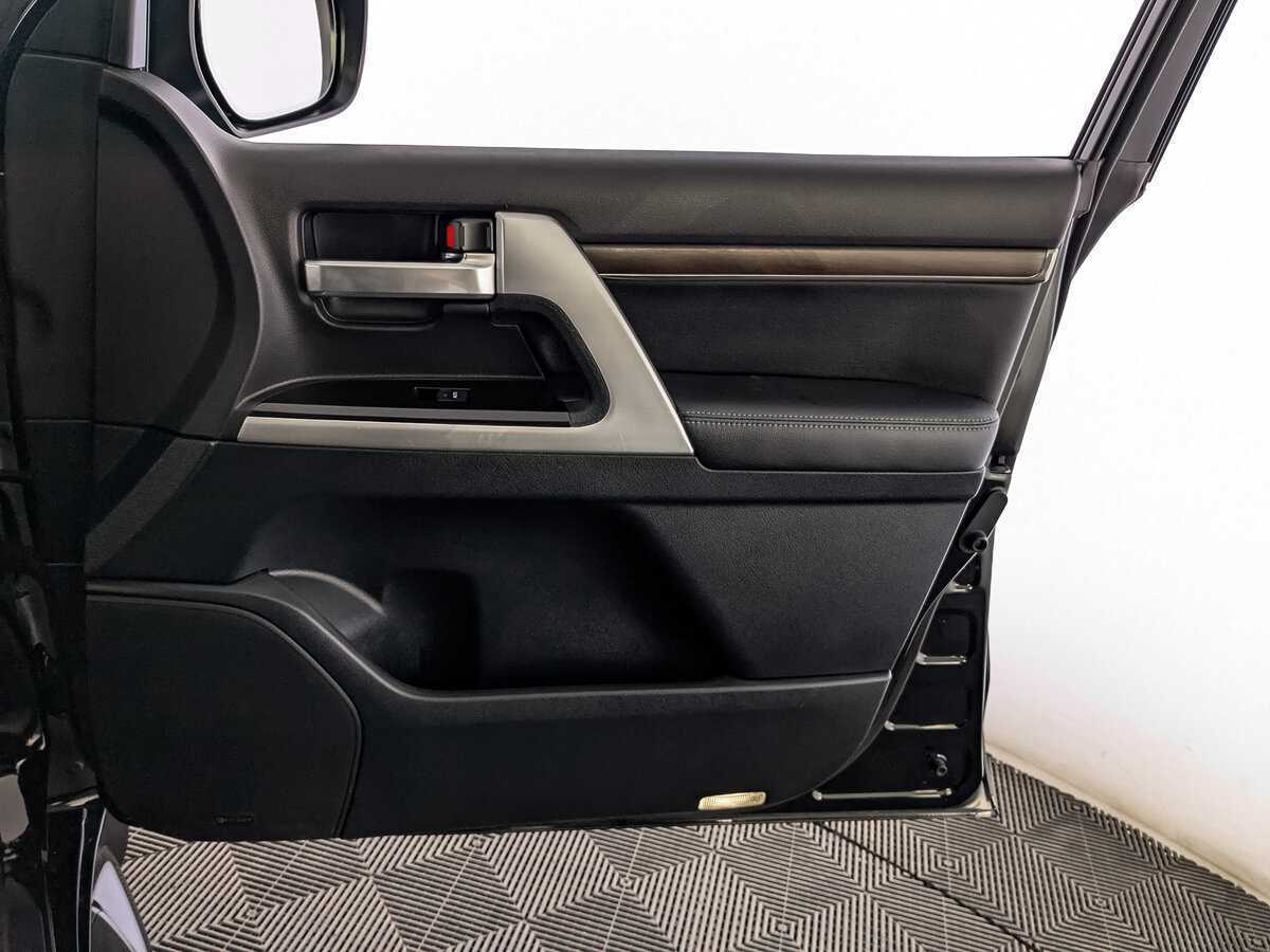 Toyota Land Cruiser 2020