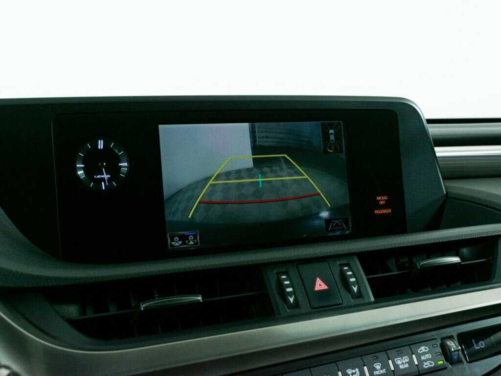 Lexus ES 2020