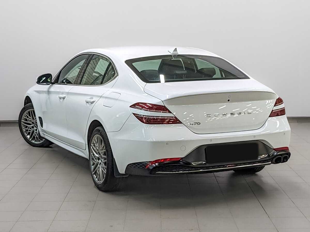 Genesis G70