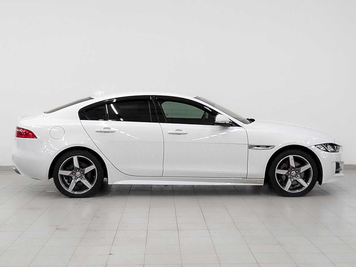 Jaguar XE