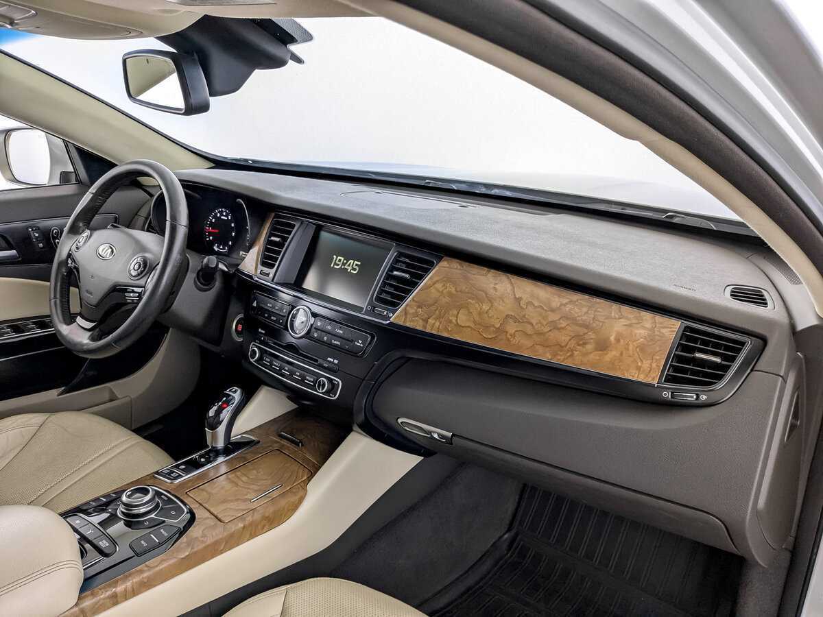 Kia Quoris 2013