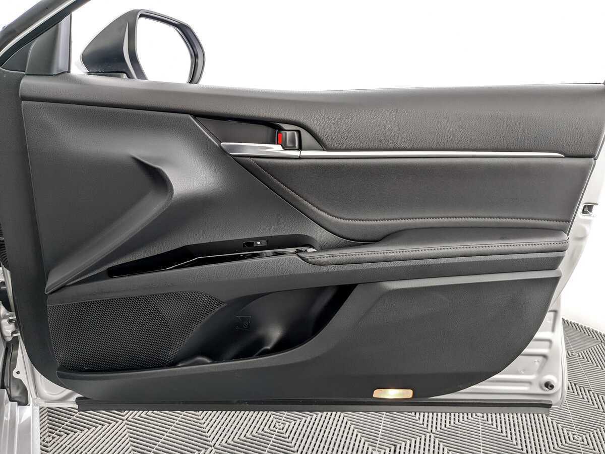 Toyota Camry 2019
