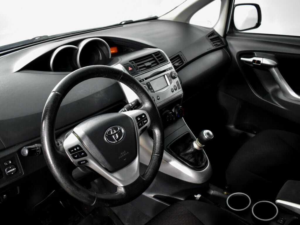 Toyota Verso 2010