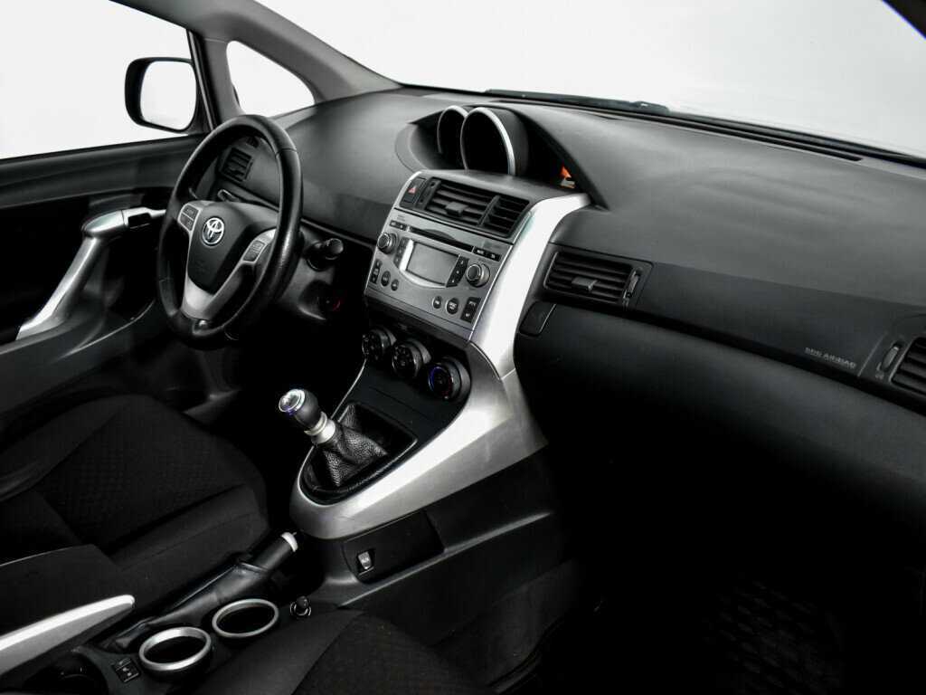 Toyota Verso 2010