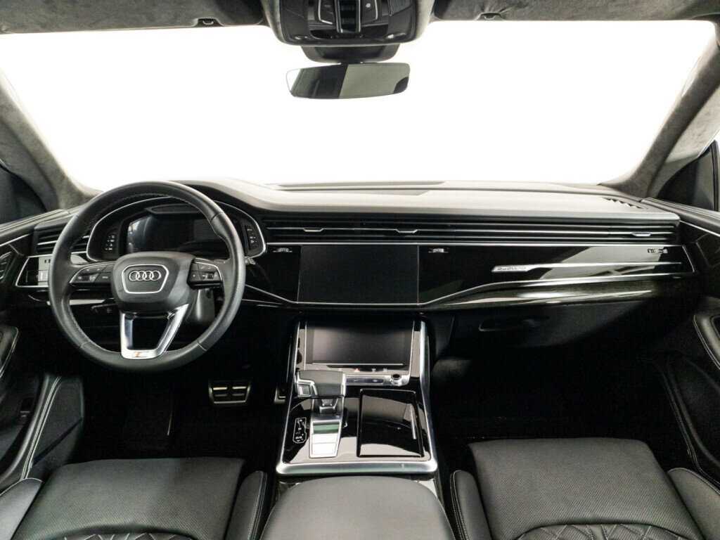 Audi Q8 2021