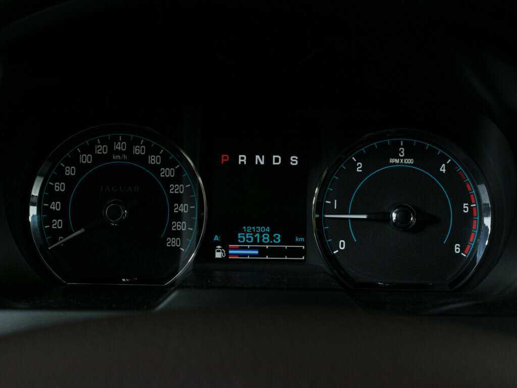 Jaguar XF 2011