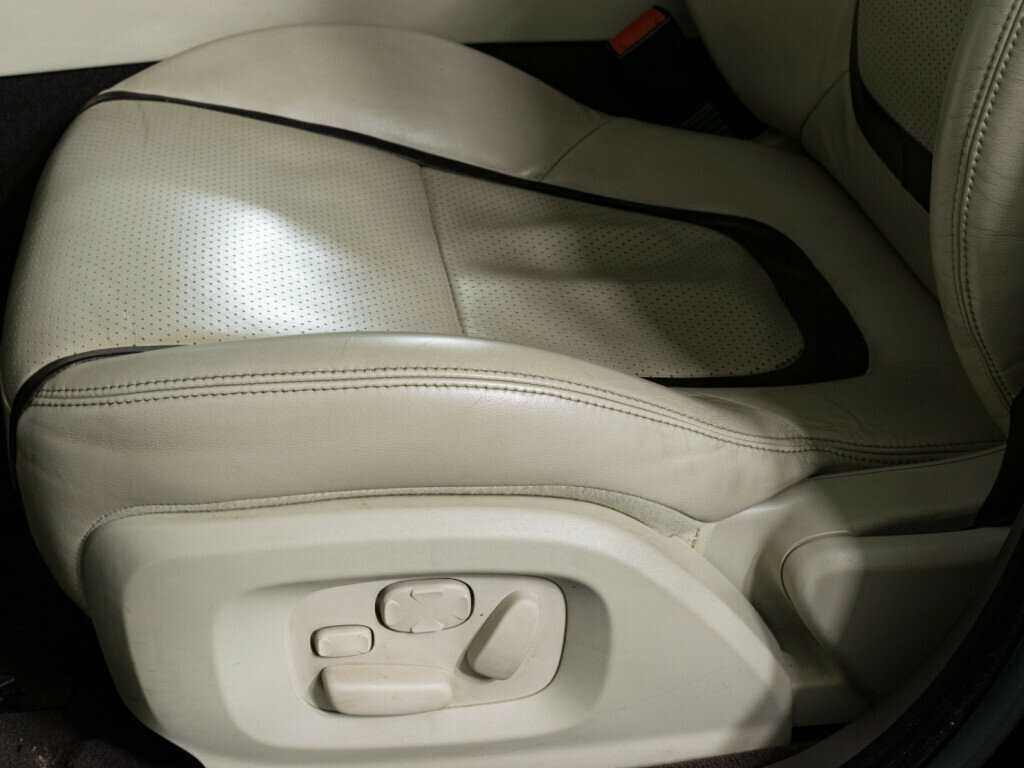 Jaguar XF 2011