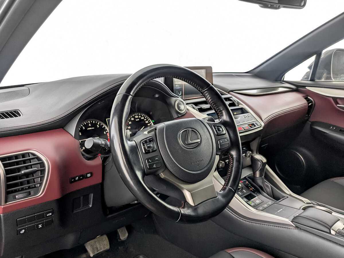 Lexus NX 2021