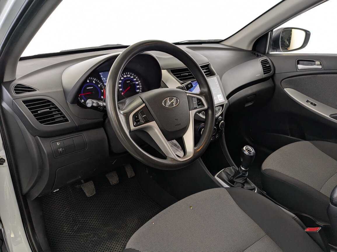 Hyundai Solaris 2013
