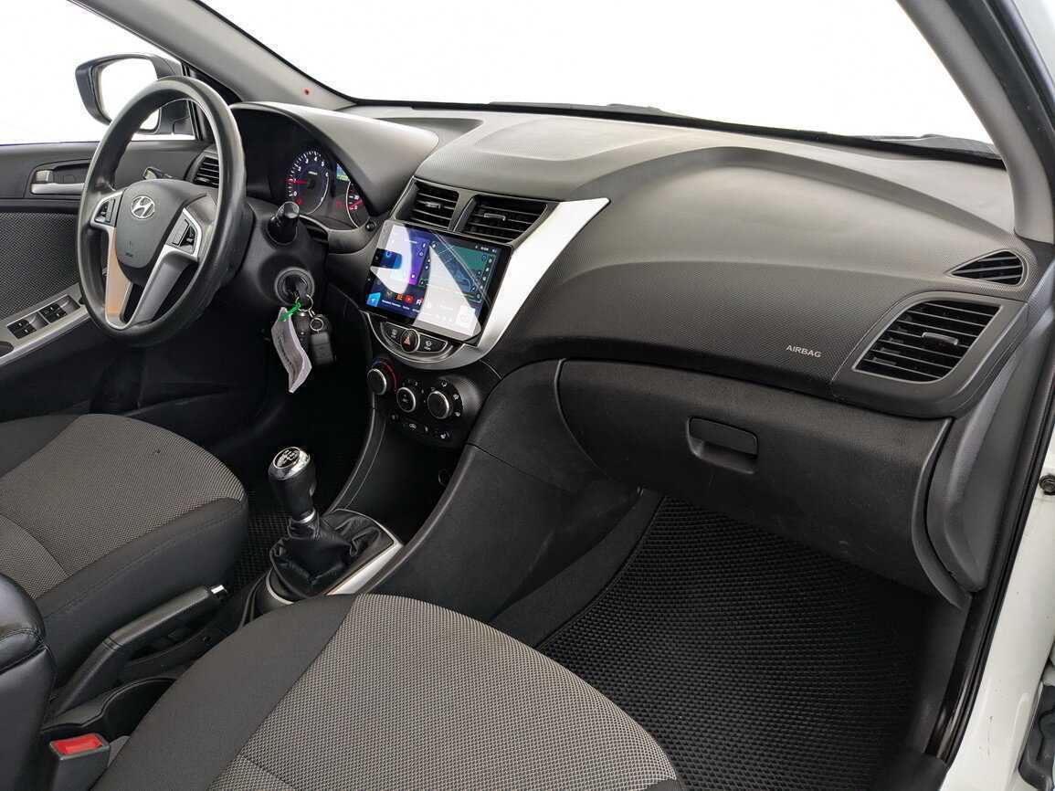 Hyundai Solaris 2013