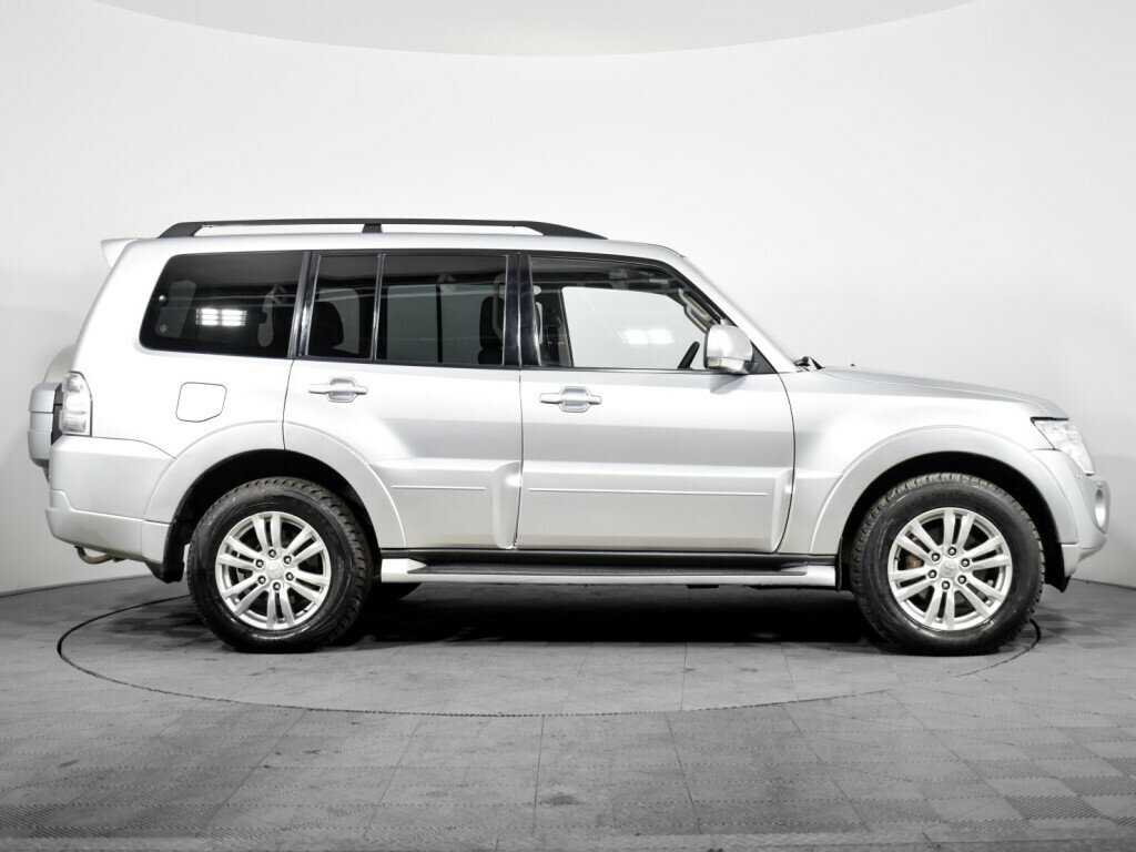 Mitsubishi Pajero 2013