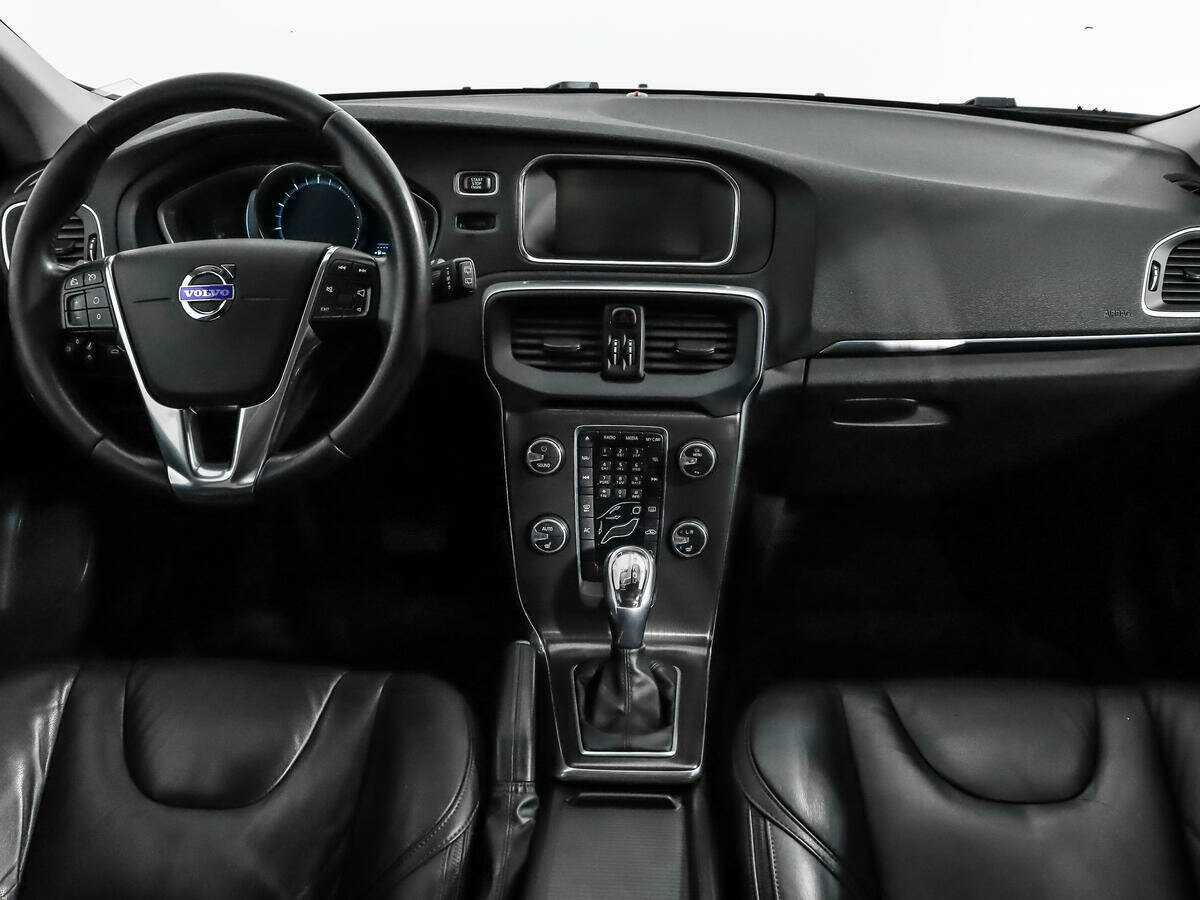 Volvo V40 Cross Country 2013