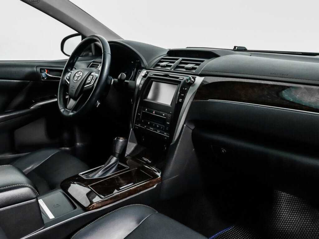 Toyota Camry 2016