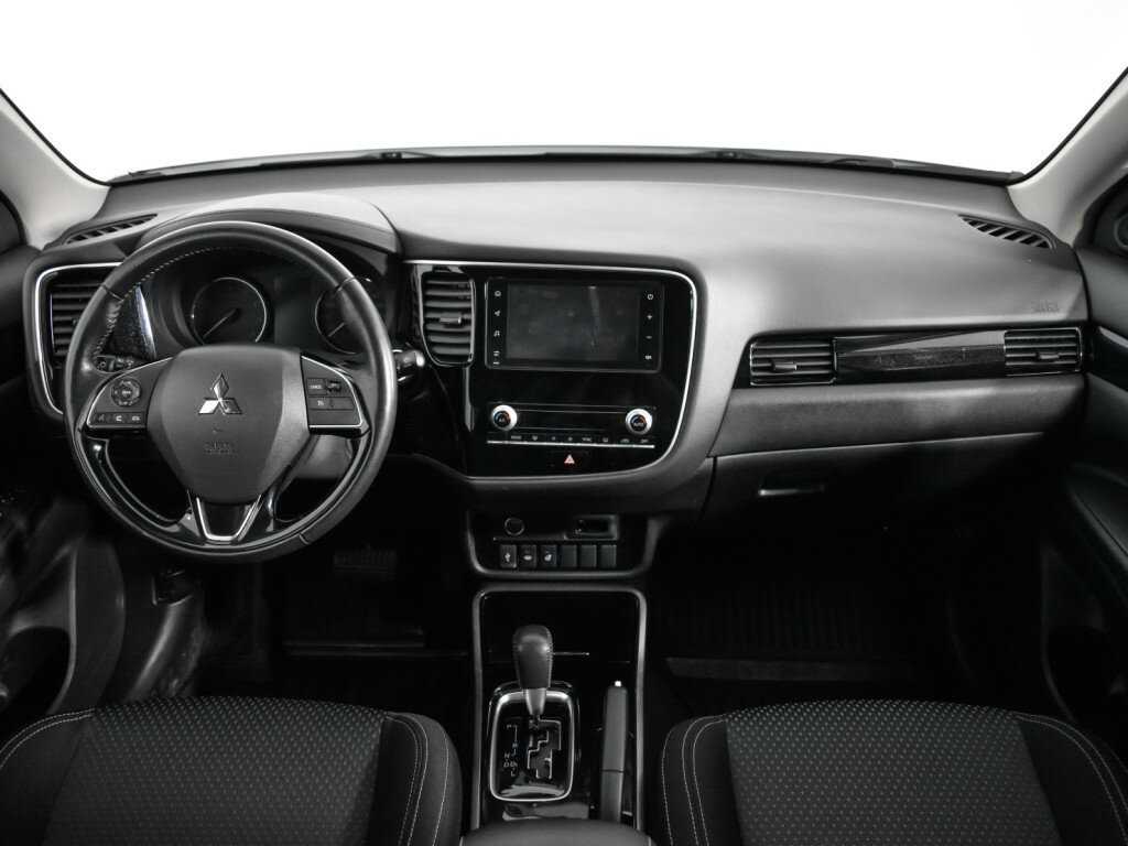 Mitsubishi Outlander 2020