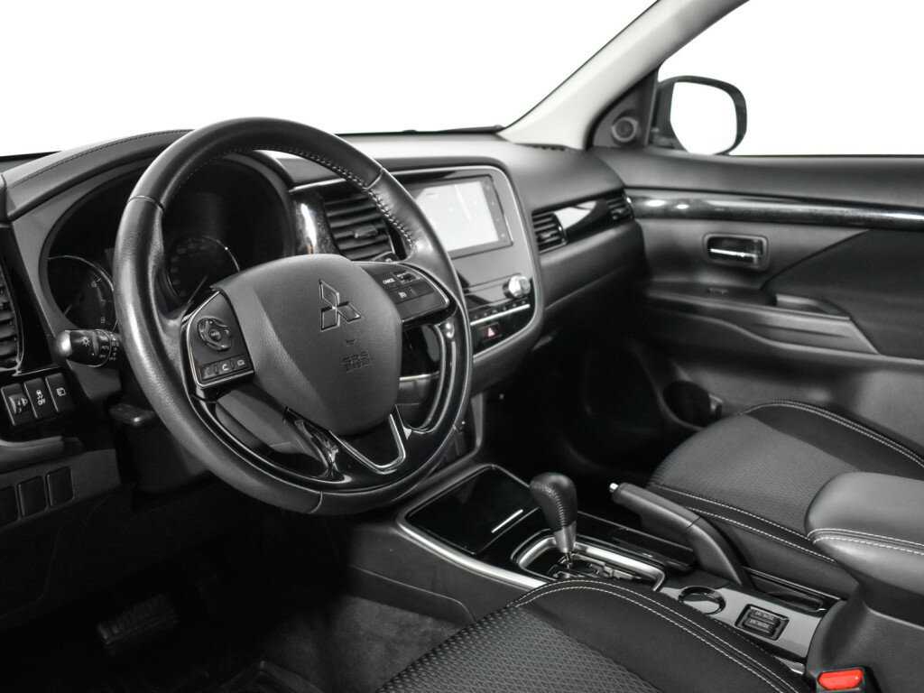 Mitsubishi Outlander 2020