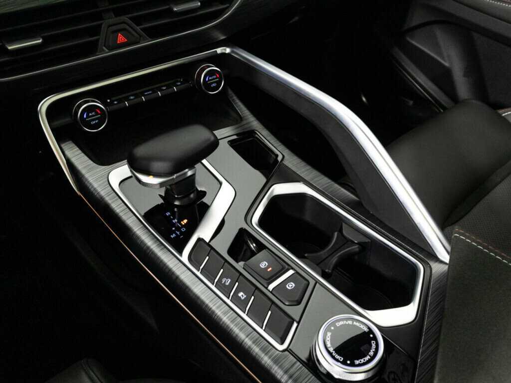 Geely Tugella 2023