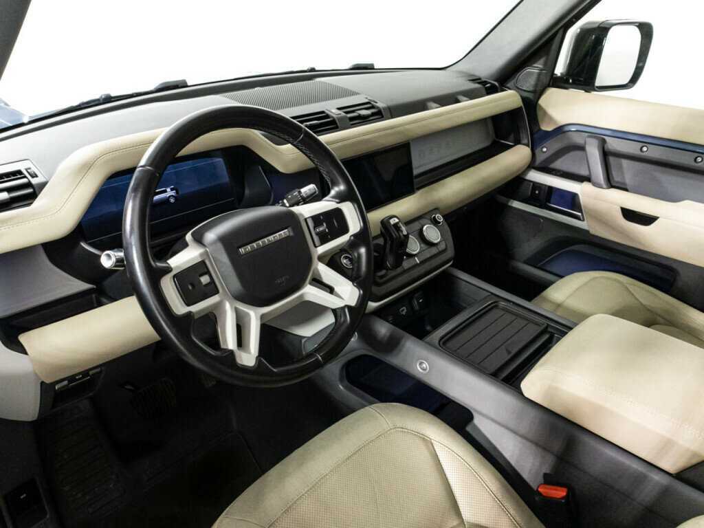 Land Rover Defender 2021