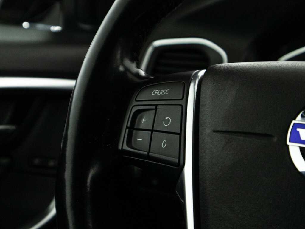 Volvo V60 Cross Country 2016