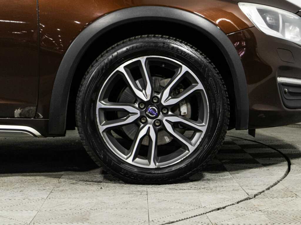 Volvo V60 Cross Country 2016