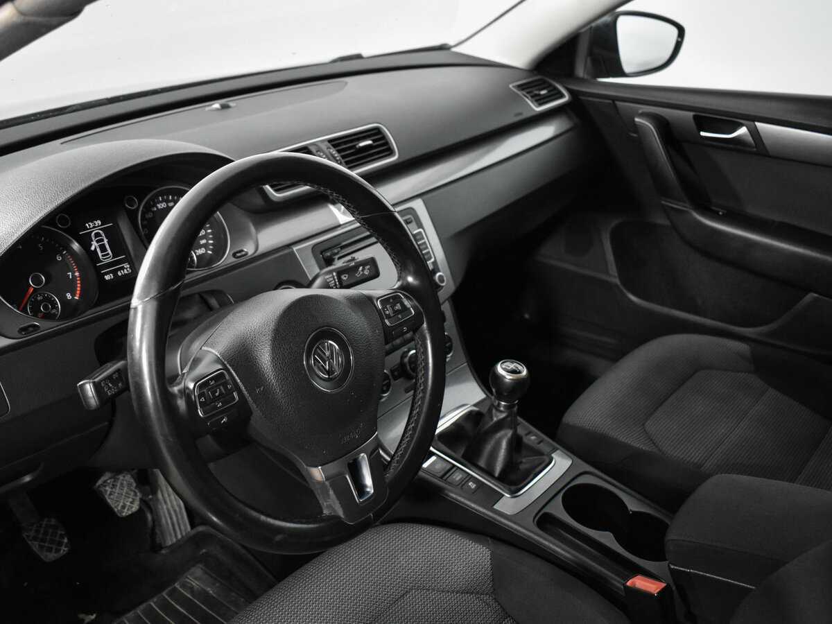 Volkswagen Passat 2011